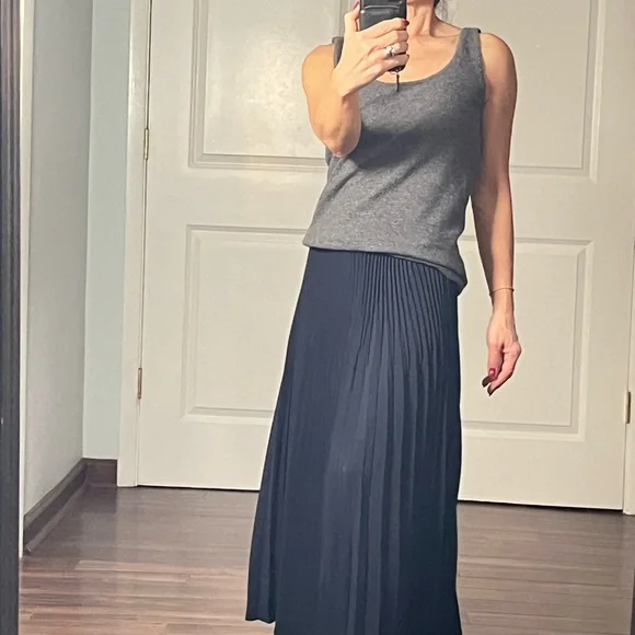 Claudia Nichole 100% cashmere gray tank sweater size S - Picture 2 of 10